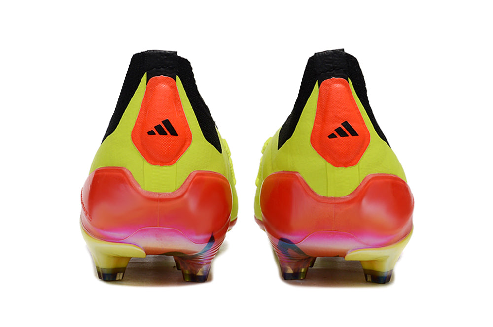 Predator Elite Laceless FG