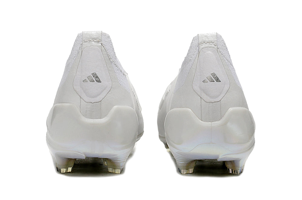 Predator Elite Laceless FG